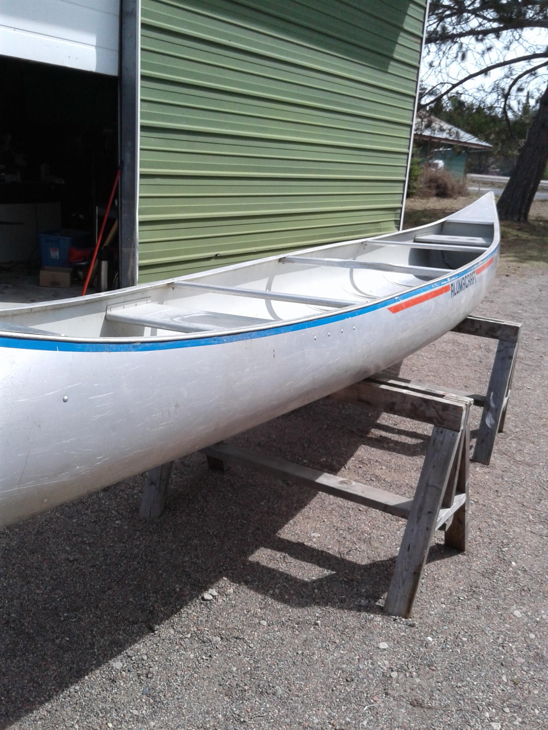 BWCA SOLD18.5 Alumacraft Canoe 400 Holiday Special Boundary Waters