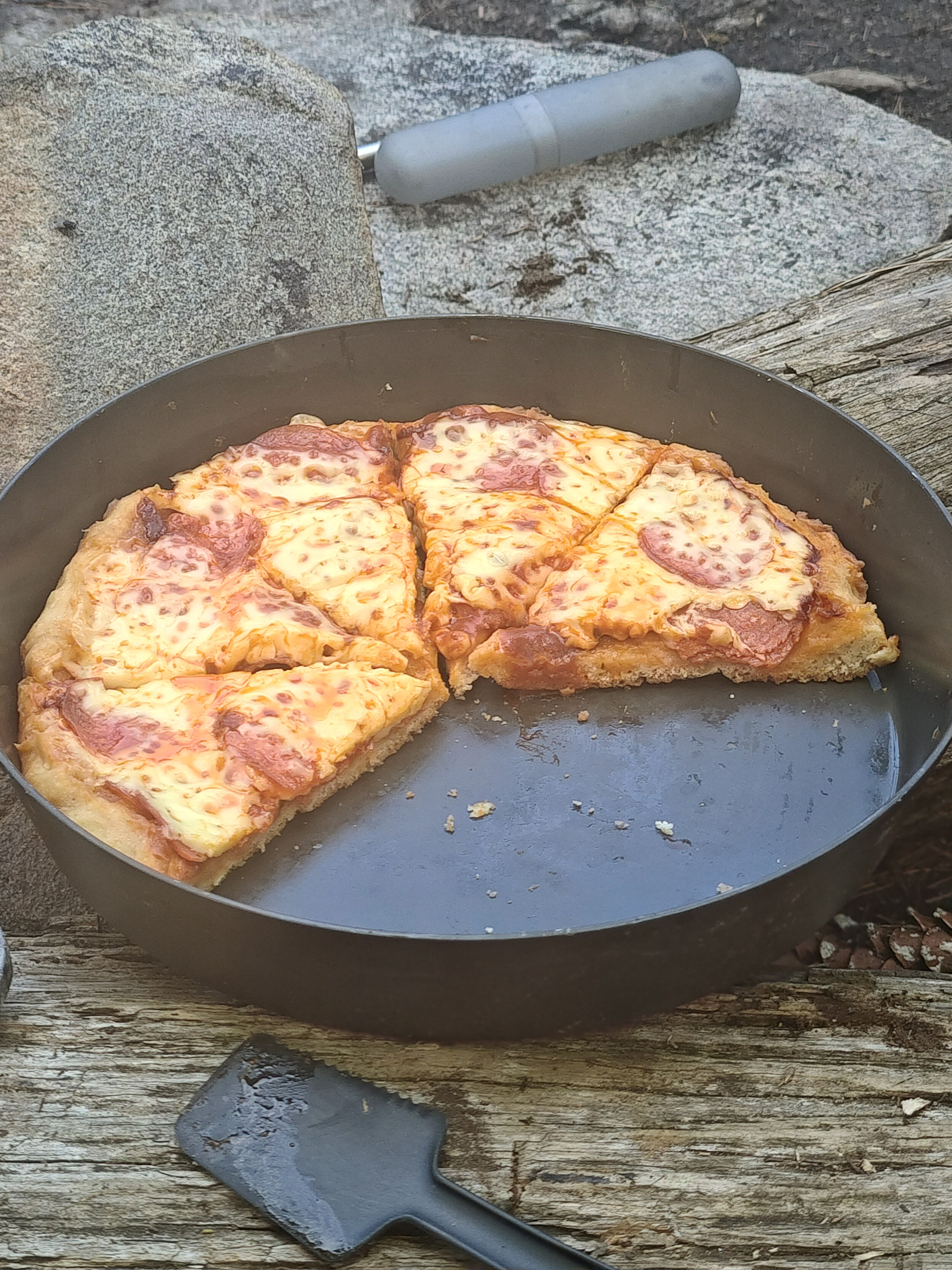 Pizza in the fry-bake