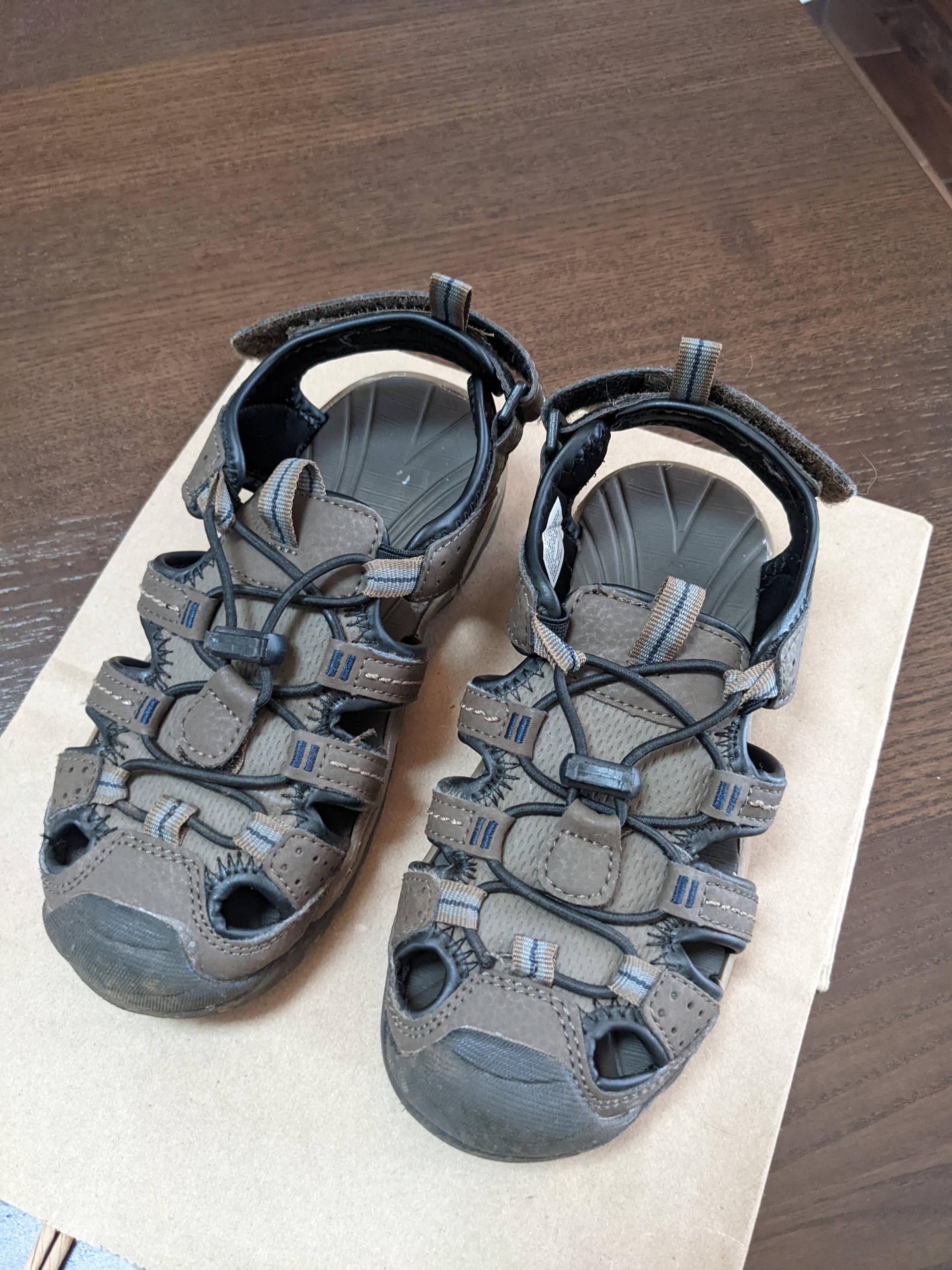 BWCA SOLDFor sale Youth/Kids Keenlike shoes, Size 1 Boundary Waters