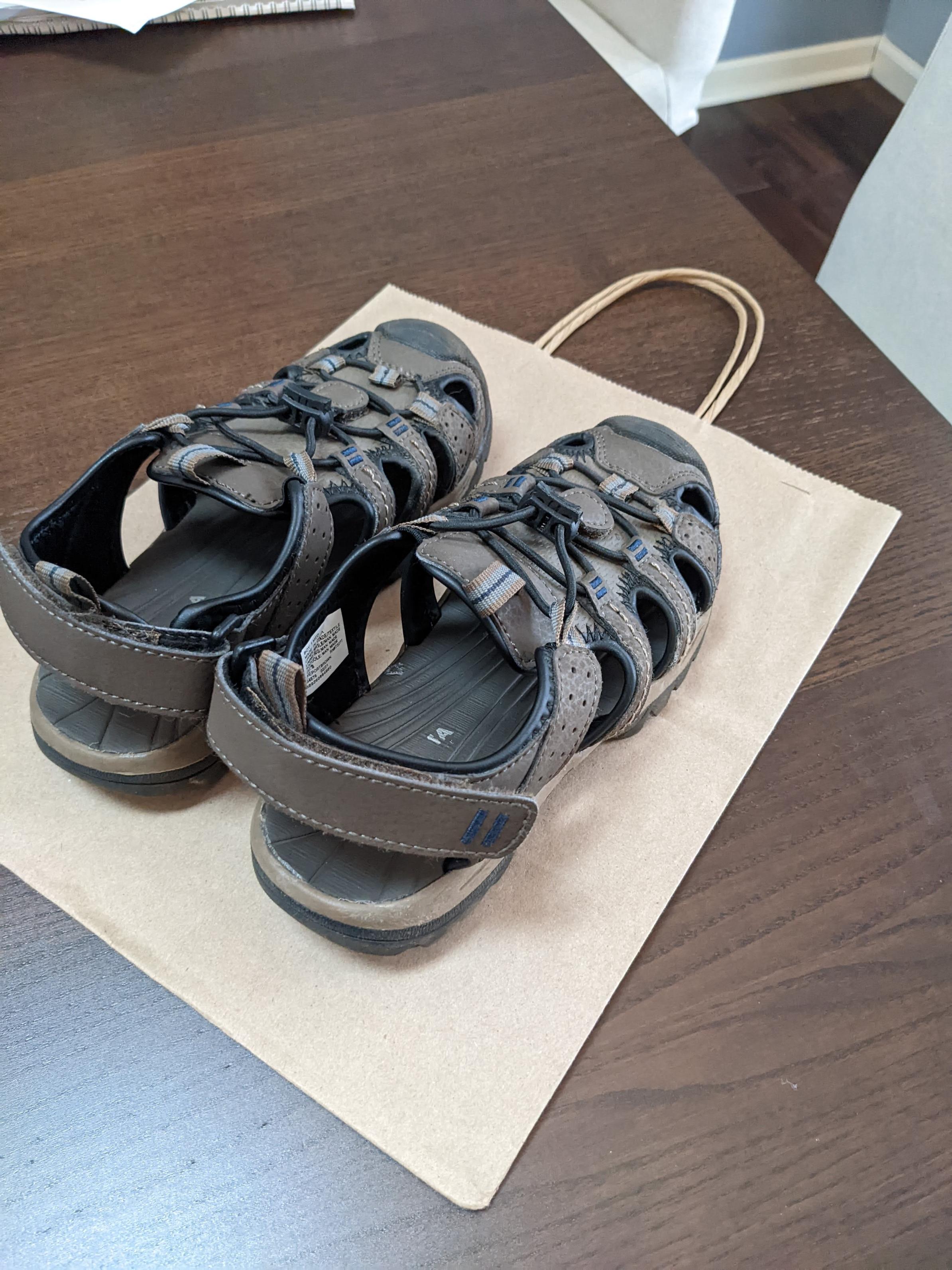 BWCA SOLDFor sale Youth/Kids Keenlike shoes, Size 1 Boundary Waters