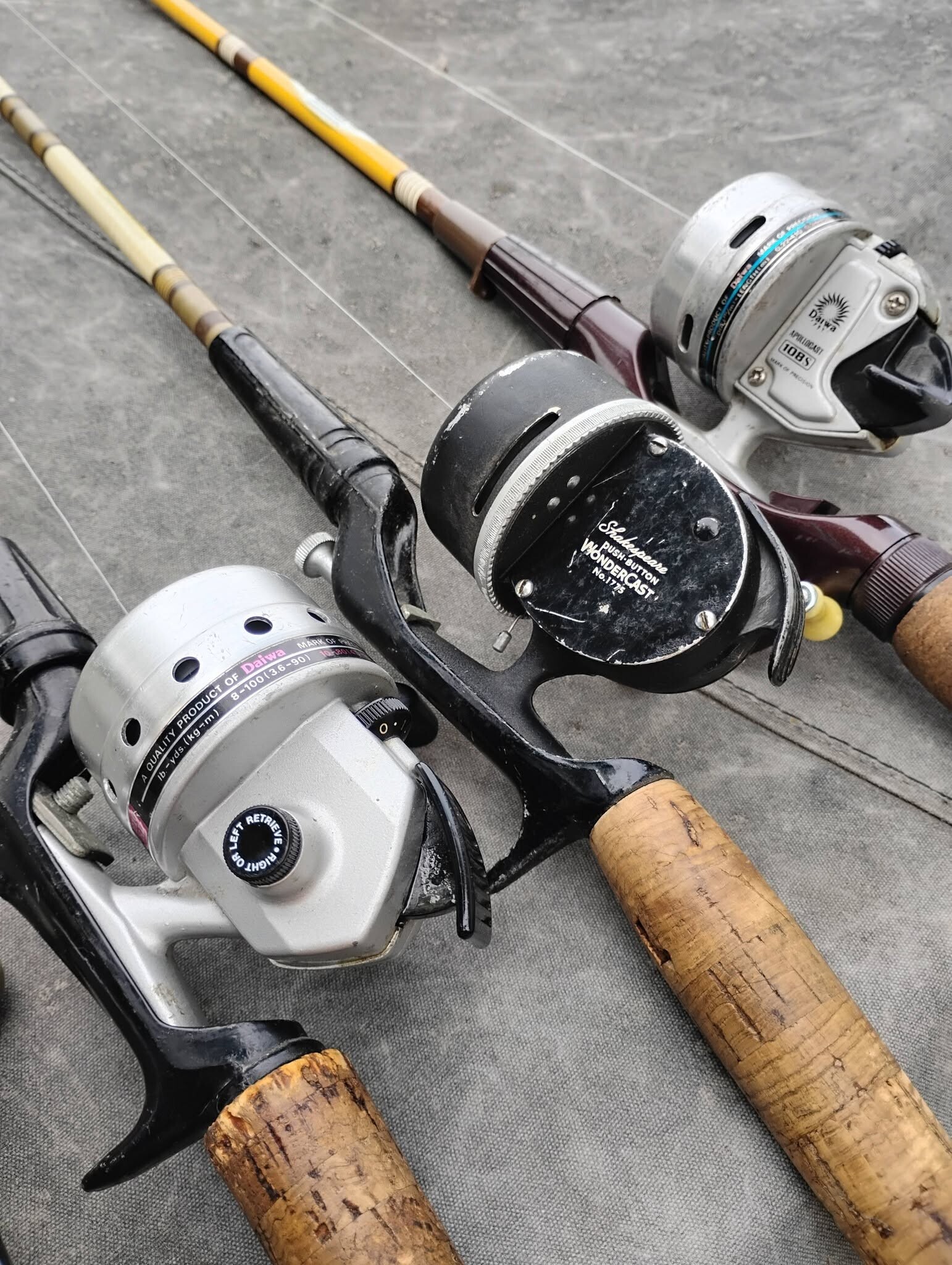 30 pack fishing soft lures Bombrooster Bait Plastic Lures, Weighted Hooks & Minnow Drone fishing : Considerations Penn Musky Reel Carolina and wacky rigged Weight:2 lb.