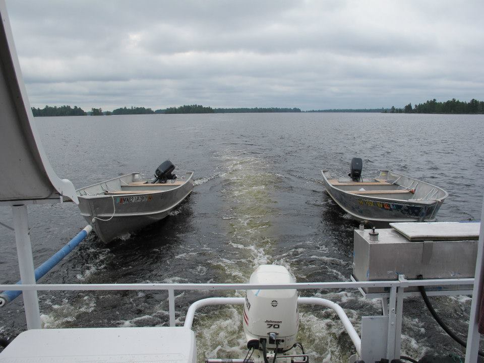 towing a dinghy.... Club Sea Ray